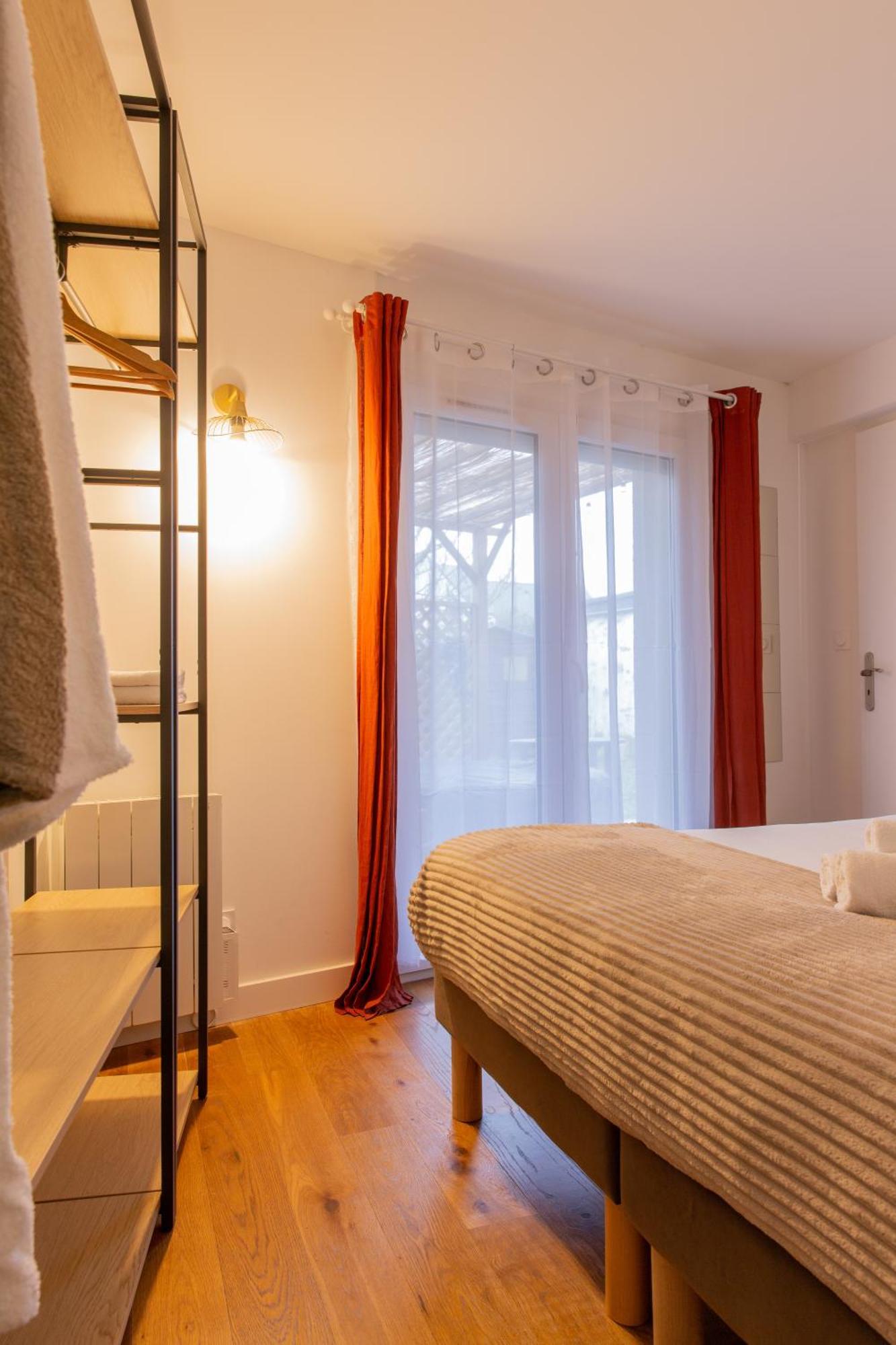 Delalauret Apartment - Vannes Centre Екстериор снимка