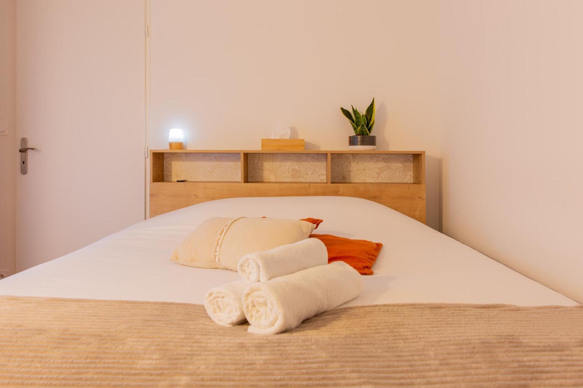 Delalauret Apartment - Vannes Centre Екстериор снимка